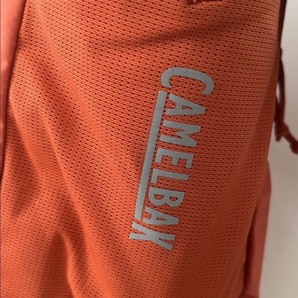 Camelbak Arete Sling 8 - Picture 3 of 8